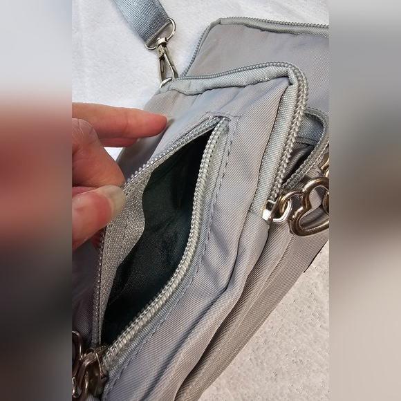 Crossbody Bag Cell Phone Sleeve Concert Venue Bag Adiustable Strap Arm Wrist NWT - Picture 8 of 9